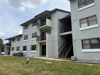 7195 NW 179th St 211, Hialeah, FL 33015