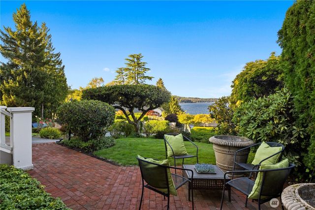 17453 SE 40th Place, Bellevue, WA 98008