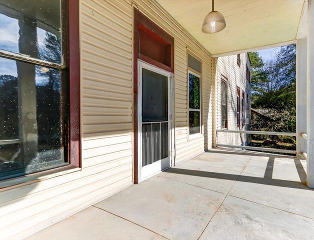 106 Breeze Street, Hot Springs, AR 71901