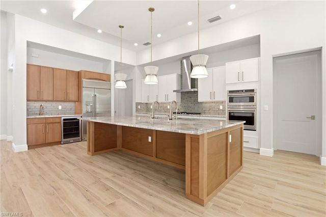 24265 Cock Robin LN, Bonita Springs, FL 34135