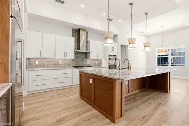 24265 Cock Robin LN, Bonita Springs, FL 34135