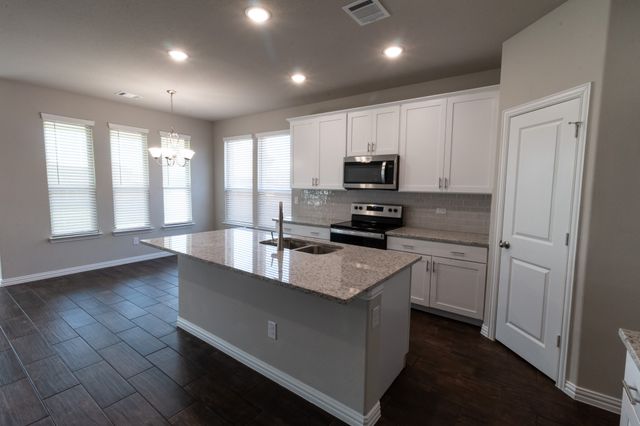 507 Reatta Drive, Justin, TX 76247