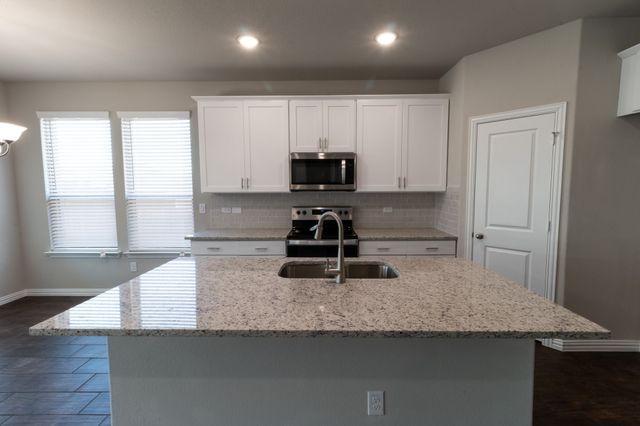 507 Reatta Drive, Justin, TX 76247