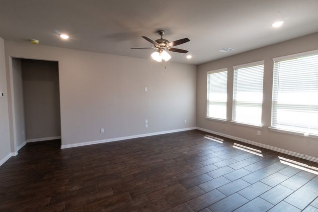 507 Reatta Drive, Justin, TX 76247
