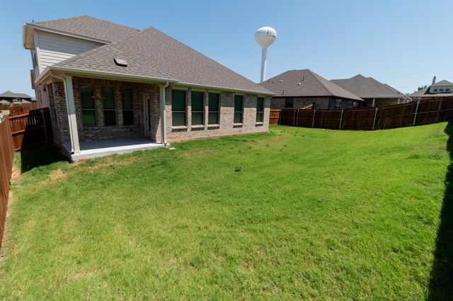 507 Reatta Drive, Justin, TX 76247