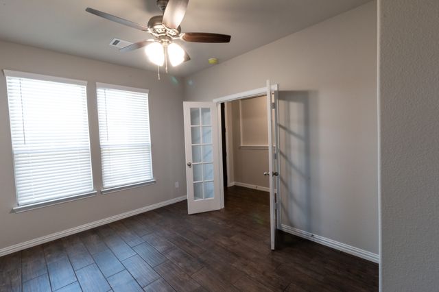 507 Reatta Drive, Justin, TX 76247