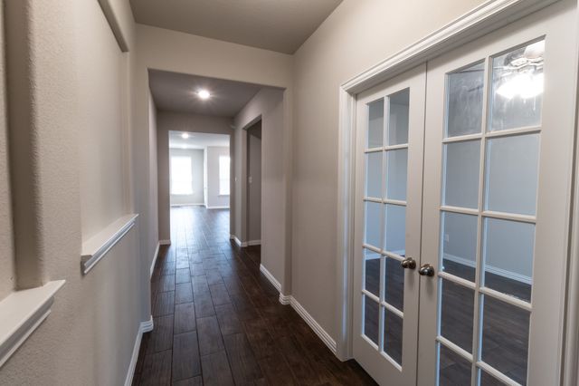 507 Reatta Drive, Justin, TX 76247