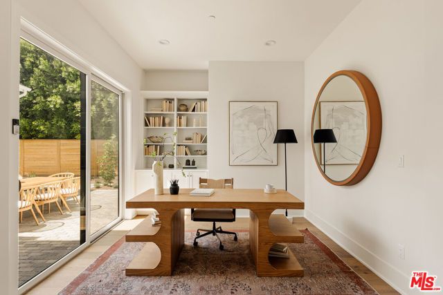 4027 Dixie Canyon Avenue, Sherman Oaks, CA 91423