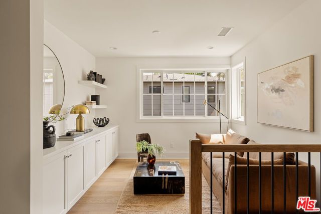 4027 Dixie Canyon Avenue, Sherman Oaks, CA 91423