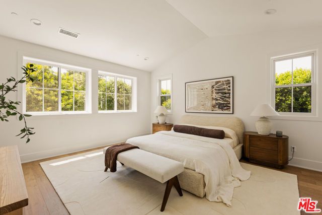 4027 Dixie Canyon Avenue, Sherman Oaks, CA 91423