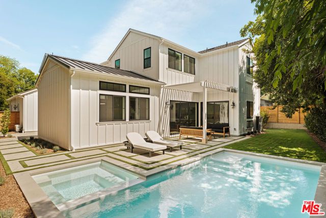 4027 Dixie Canyon Avenue, Sherman Oaks, CA 91423