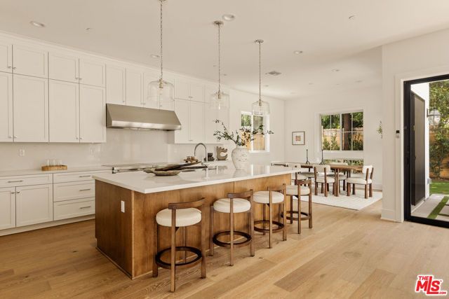 4027 Dixie Canyon Avenue, Sherman Oaks, CA 91423