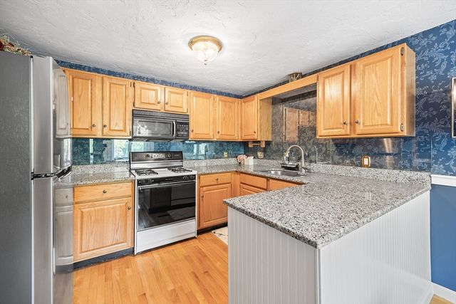 849 Boston Post Rd E 3E, Marlborough, MA 01752