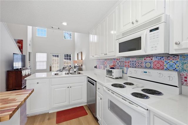 1195 Riverside Terrace, Gainesville, GA 30501