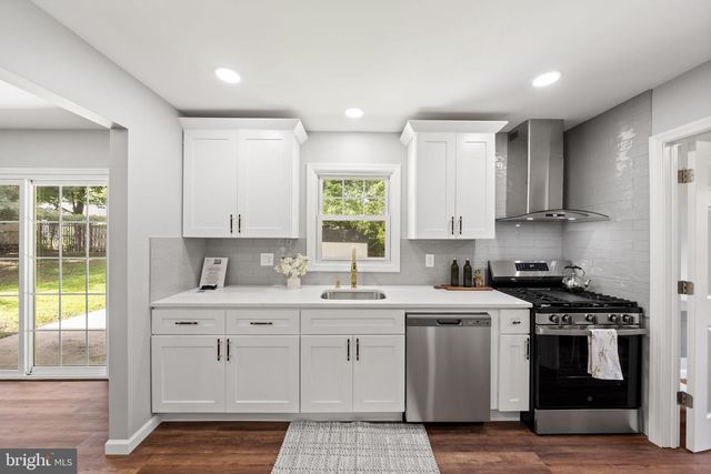 4 DOROTHEA TER, Lawrence, NJ 08648