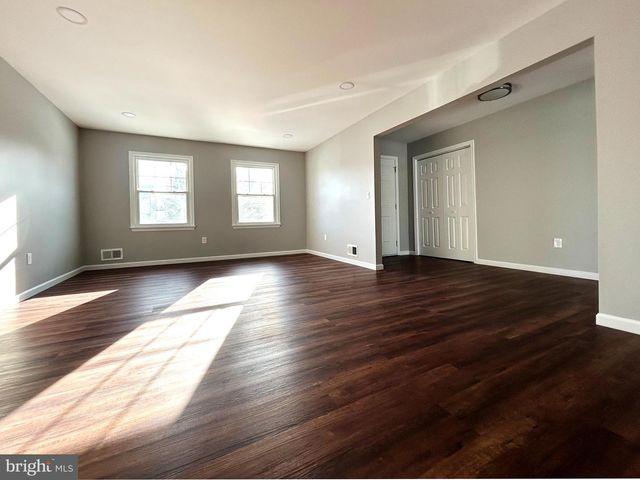 4 DOROTHEA TER, Lawrence, NJ 08648