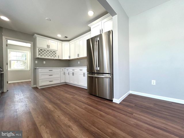 4 DOROTHEA TER, Lawrence, NJ 08648