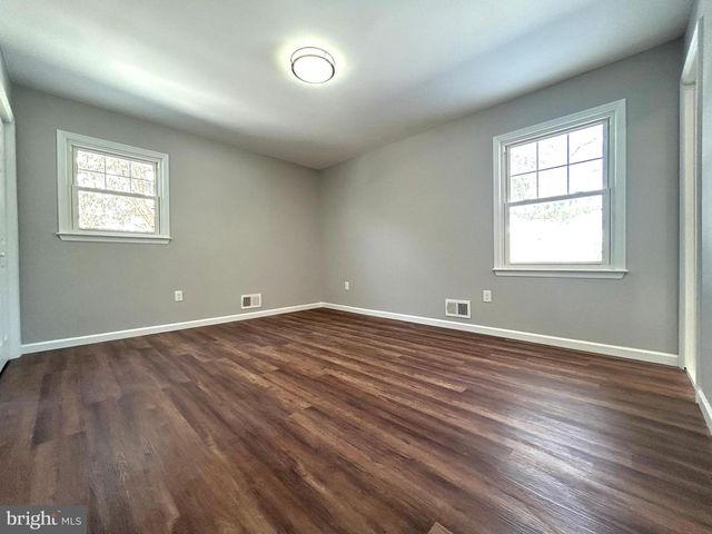 4 DOROTHEA TER, Lawrence, NJ 08648