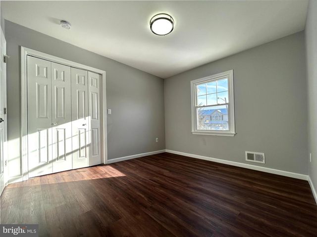 4 DOROTHEA TER, Lawrence, NJ 08648