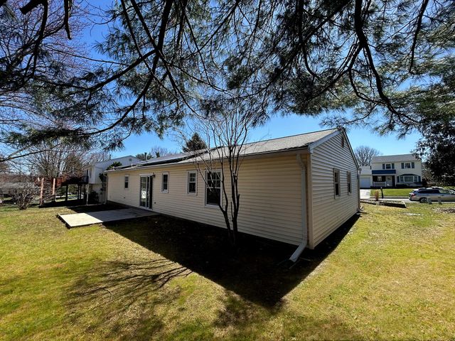 4 DOROTHEA TER, Lawrence, NJ 08648
