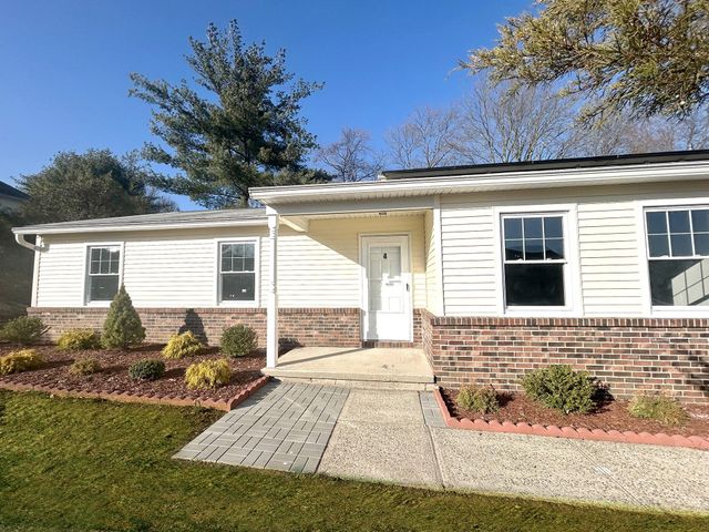 4 DOROTHEA TER, Lawrence, NJ 08648