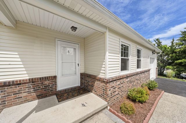 4 DOROTHEA TER, Lawrence, NJ 08648