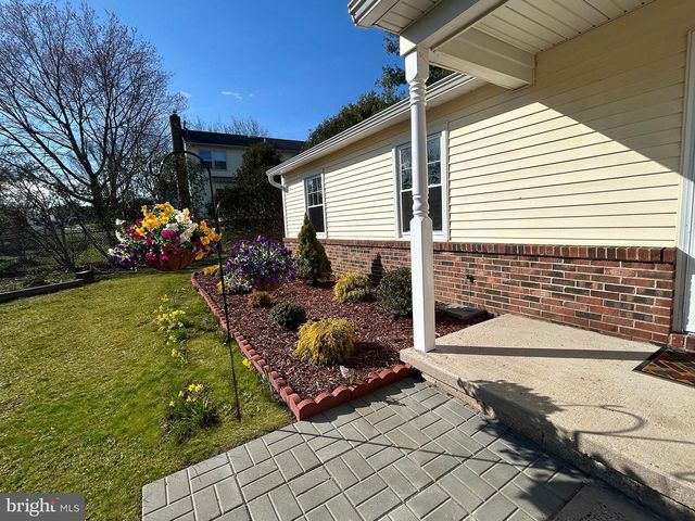 4 DOROTHEA TER, Lawrence, NJ 08648