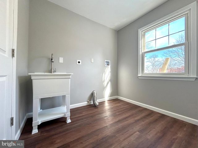 4 DOROTHEA TER, Lawrence, NJ 08648