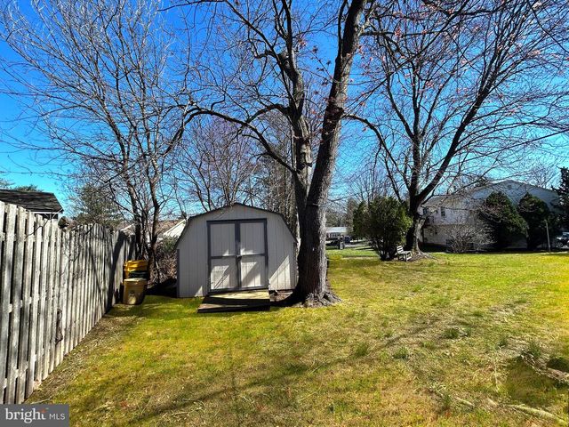 4 DOROTHEA TER, Lawrence, NJ 08648