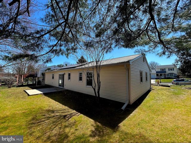 4 DOROTHEA TER, Lawrence, NJ 08648