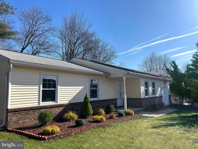 4 DOROTHEA TER, Lawrence, NJ 08648