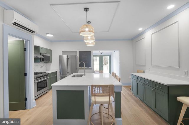 837 DECATUR ST NW, Washington, DC 20011