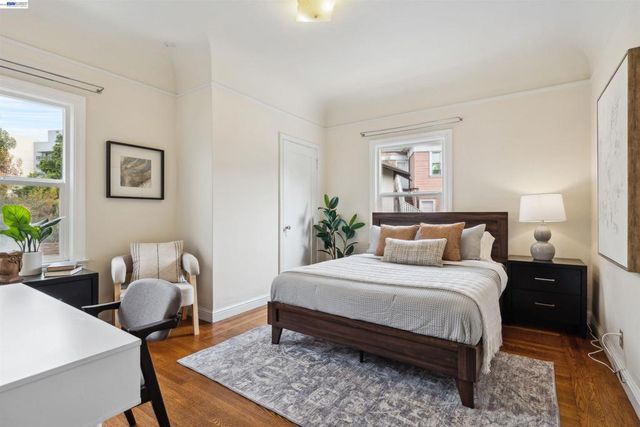 1438 Lakeshore Ave 6, Oakland, CA 94606