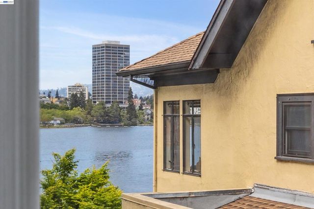 1438 Lakeshore Ave 6, Oakland, CA 94606