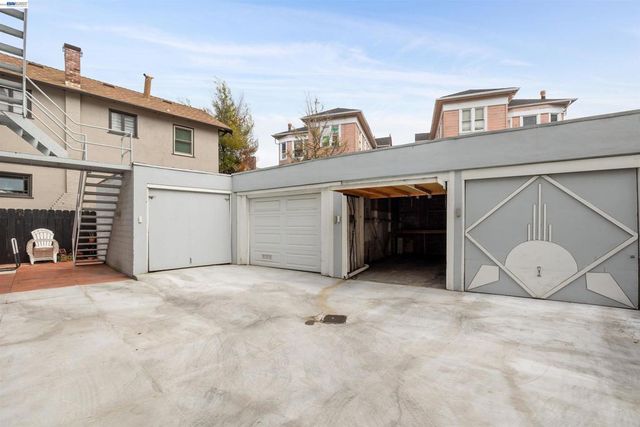1438 Lakeshore Ave 6, Oakland, CA 94606