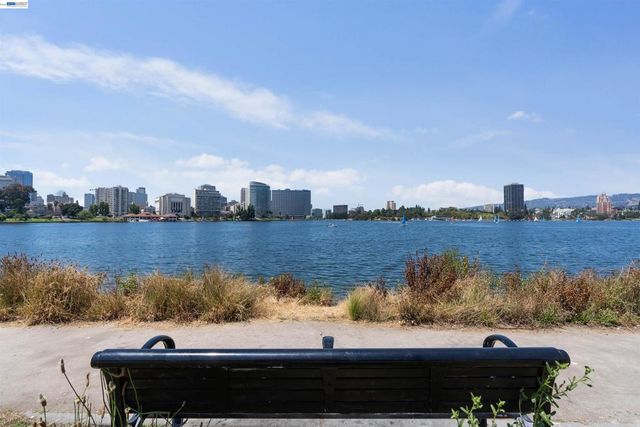 1438 Lakeshore Ave 6, Oakland, CA 94606