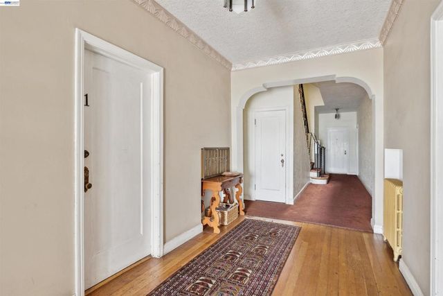 1438 Lakeshore Ave 6, Oakland, CA 94606
