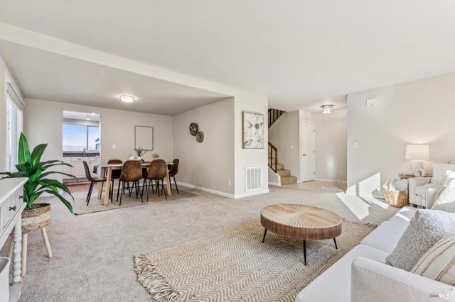 616 Santana Rd, Novato, CA 94945