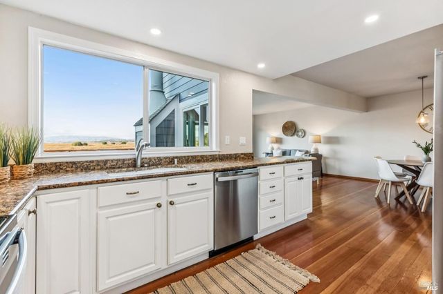 616 Santana Rd, Novato, CA 94945