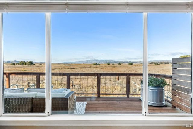 616 Santana Rd, Novato, CA 94945