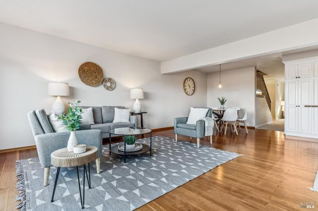 616 Santana Rd, Novato, CA 94945