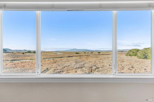 616 Santana Rd, Novato, CA 94945