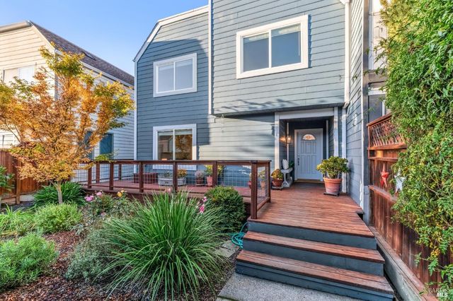 616 Santana Rd, Novato, CA 94945