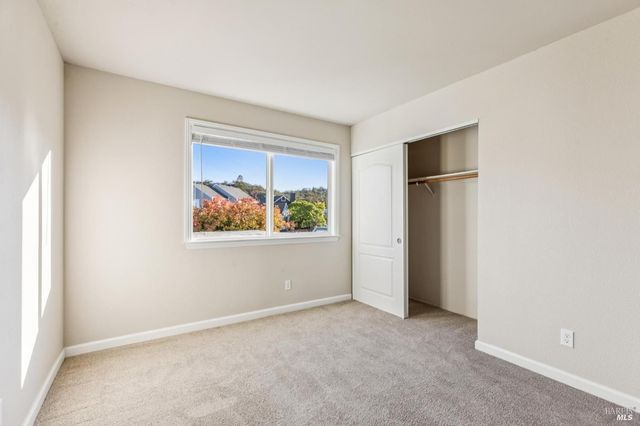 616 Santana Rd, Novato, CA 94945