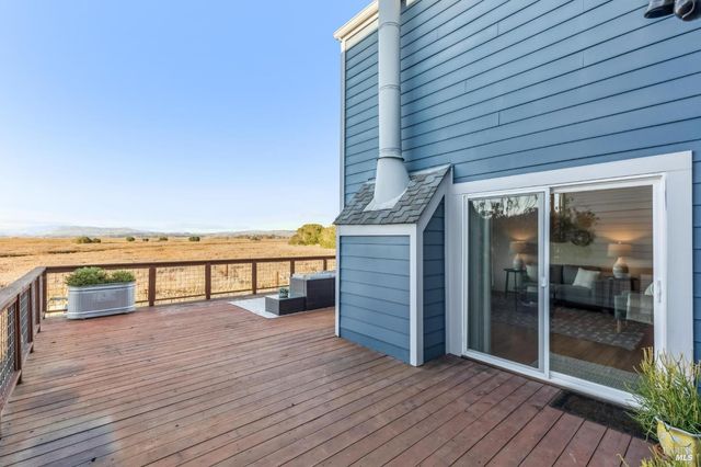 616 Santana Rd, Novato, CA 94945