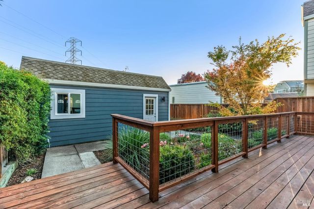 616 Santana Rd, Novato, CA 94945