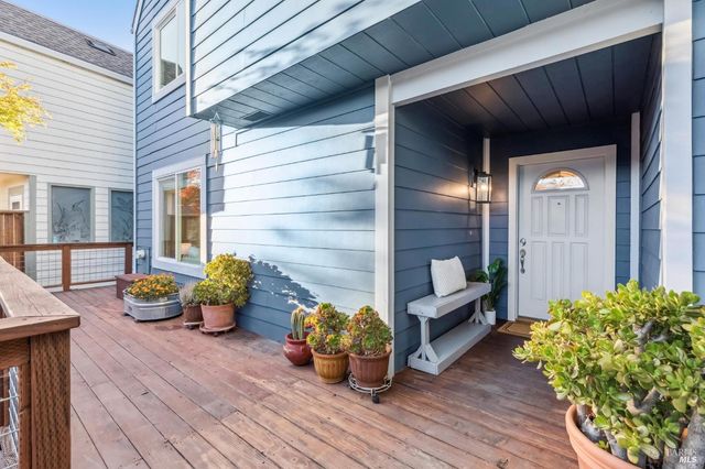 616 Santana Rd, Novato, CA 94945