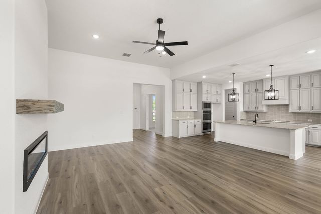230 Cordillera Lane, Red Oak, TX 75154