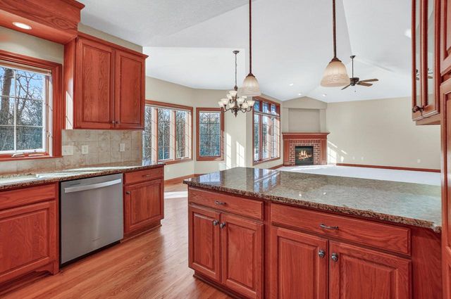 1444 Hidden Waters CIRCLE, West Bend, WI 53095