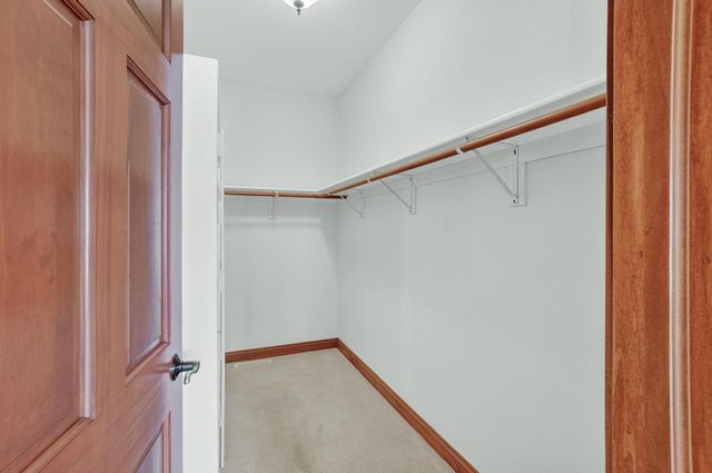 1444 Hidden Waters CIRCLE, West Bend, WI 53095